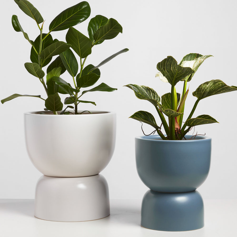 peach and pebble hanging planter Peach & Pebble Hourglass Planter – Pollyn